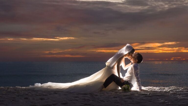 Why Should You Invest In Professional Editorial Wedding Photography?